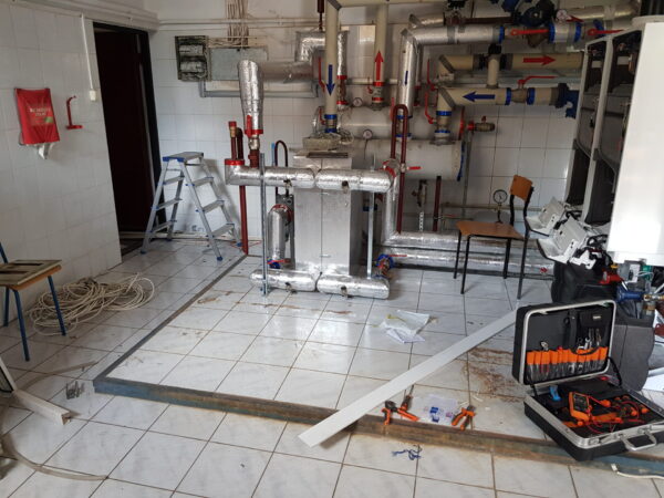 Modernizacja kotłowni i instalacji centralnego ogrzewania w szkole w Suchożebrach